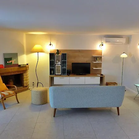 Rez De Aspretto Lazaret 4* אז'אקסיו